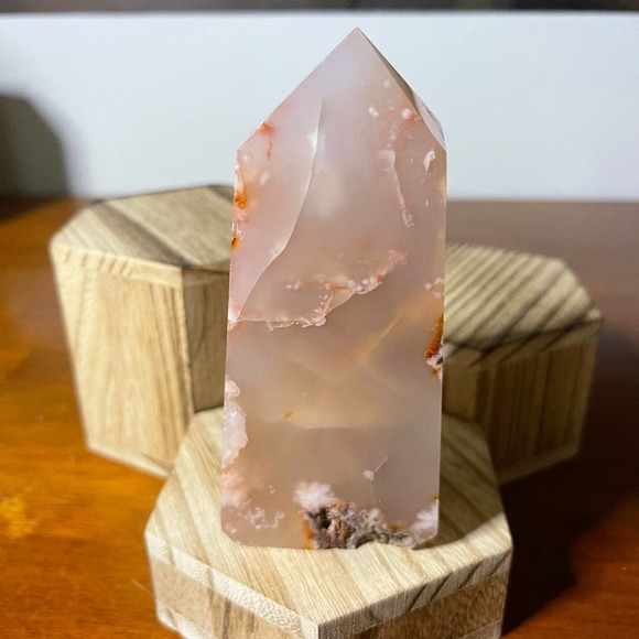 Carnelian Flower Agate Tower - Picture 4 of 12